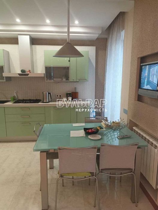 Сдам 4 к.кв  - 190 м2, Новострой, ЖК Азарин, Отакара Яроша 16-Б