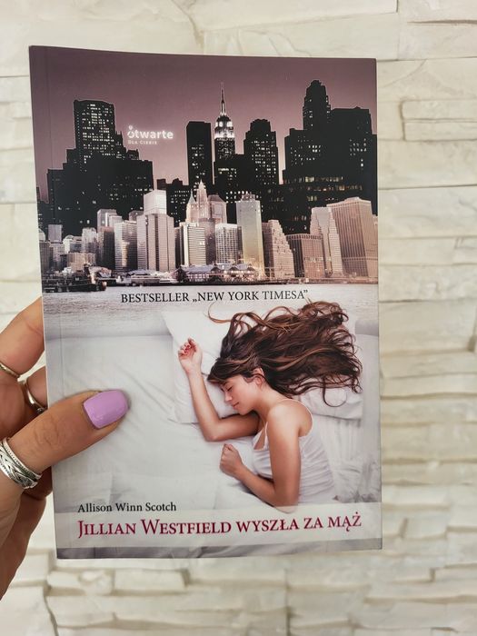 Książka Allison Winn Schotch "Jillian Westfield wyszła za mąż