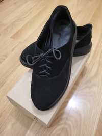 Чорні замшеві туфлі демісезонні натуральна замша класичний дизайн