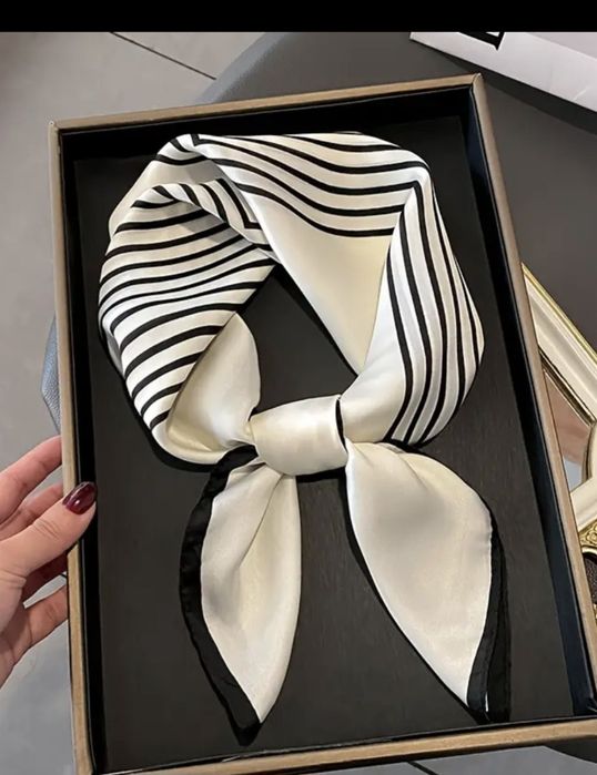 Хустка плюс подарунок