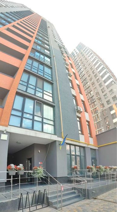 Здається 1 кімн. квартира ЖК “Бережанський”, Мінський мас. Є генератор