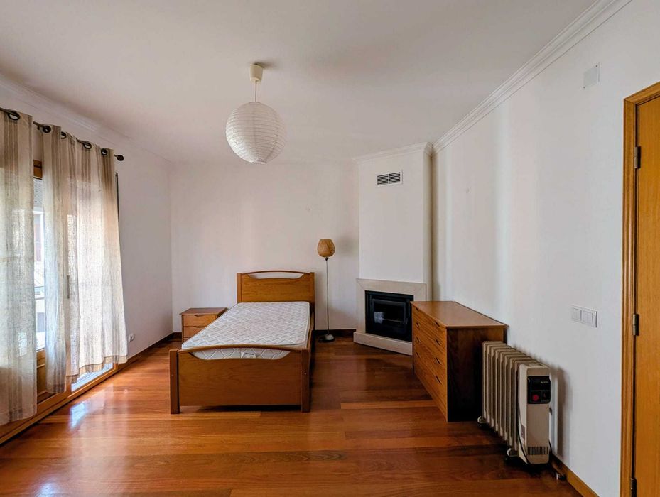 Quarto em prédio tranquilo, Celas, Coimbra