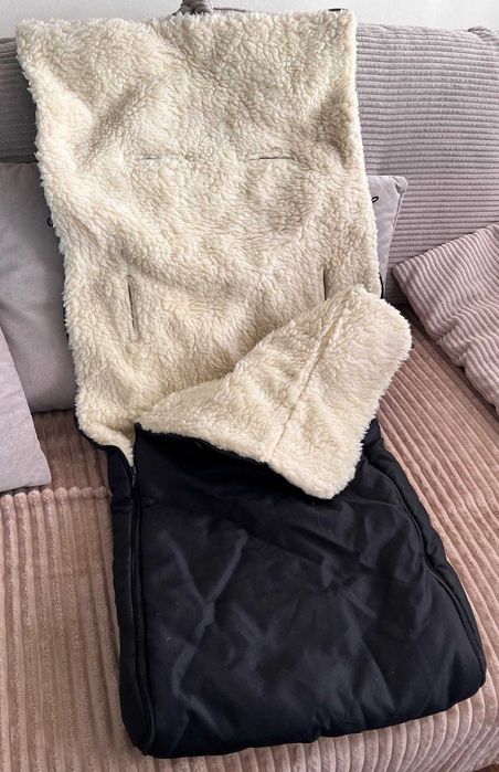 Śpiworek wełniany do wózka, sanek, gondolii