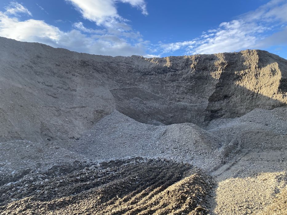 Засипка, угля, грунт,гравій ,пісок, щебінь