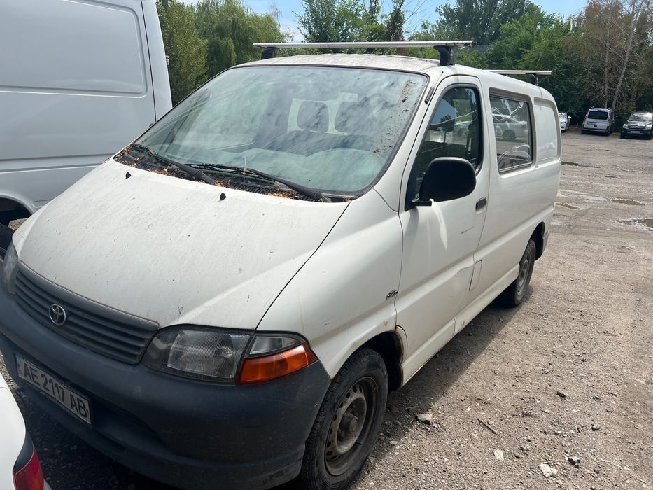 Продам Toyota Hiace 2005г