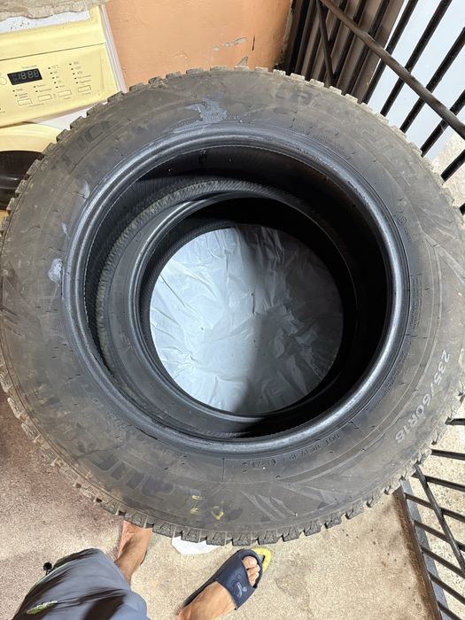 Резина зимова 235/60 R 18