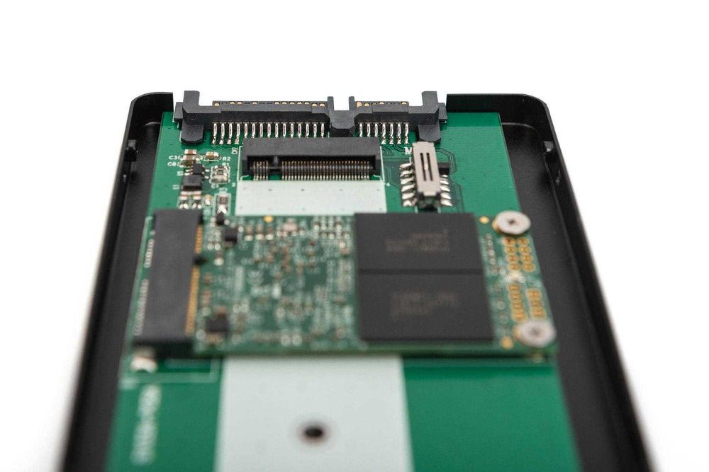 Adapter dysku SSD M.2 SATA/mSATA do 2,5" Digitus DA-71118  aluminiowy