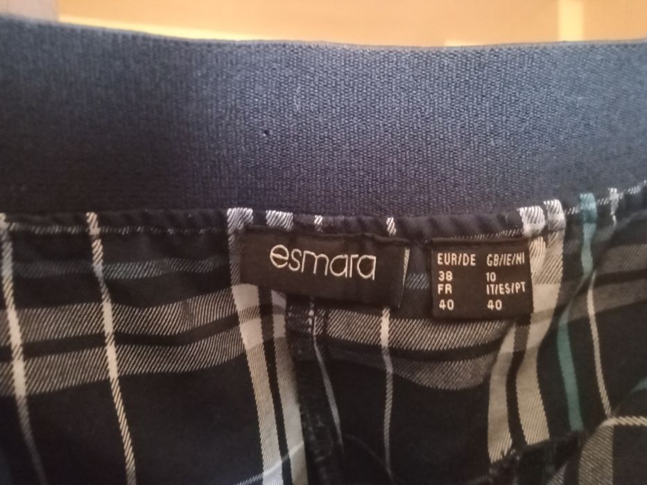 Spodnie damskie z materiału Esmara