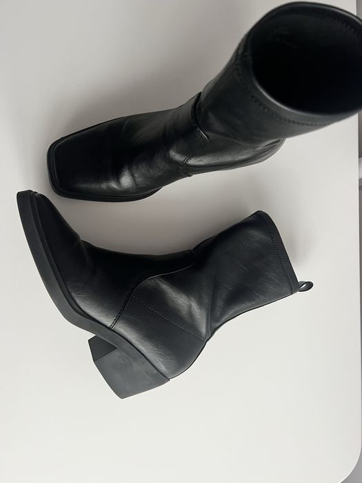 Жіночі чоботи козаки 38 розмір