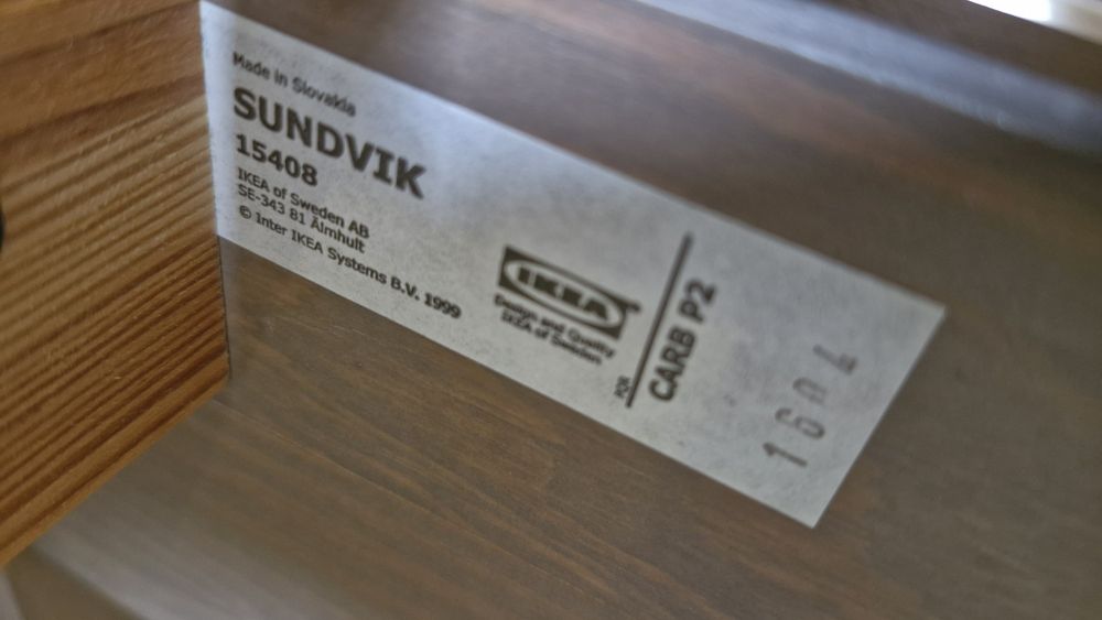 Szare drewniane łóżko Sundvik z ikea regul. długość dno i 2x materace