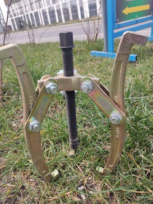 Знімач підшипників 75-600мм трилапий съемник подшипников трехлапый