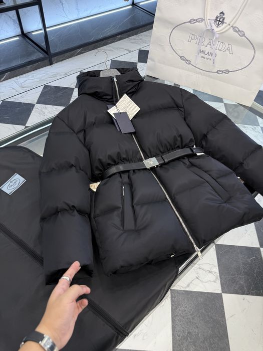 Пуховик Prada розмір S