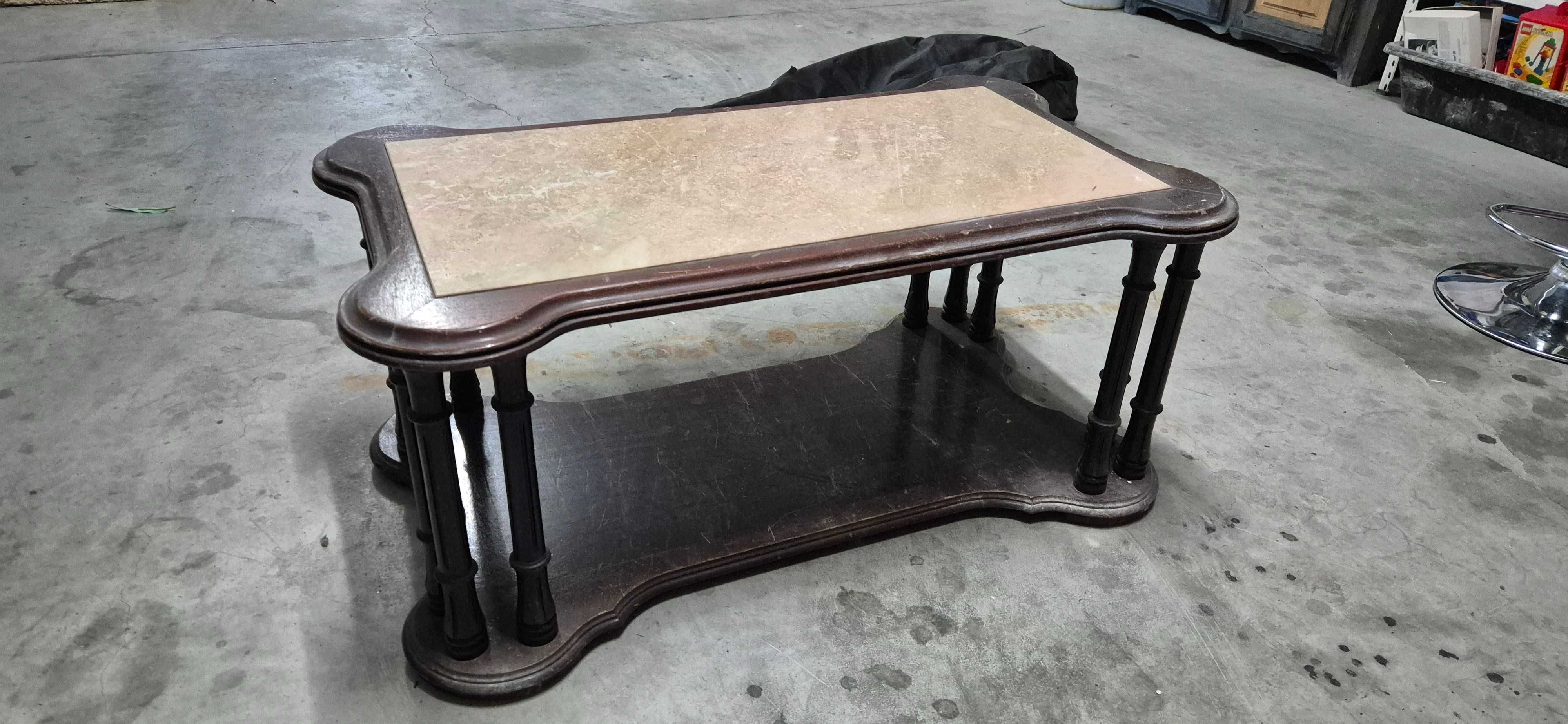 Mesa de estar com pedra