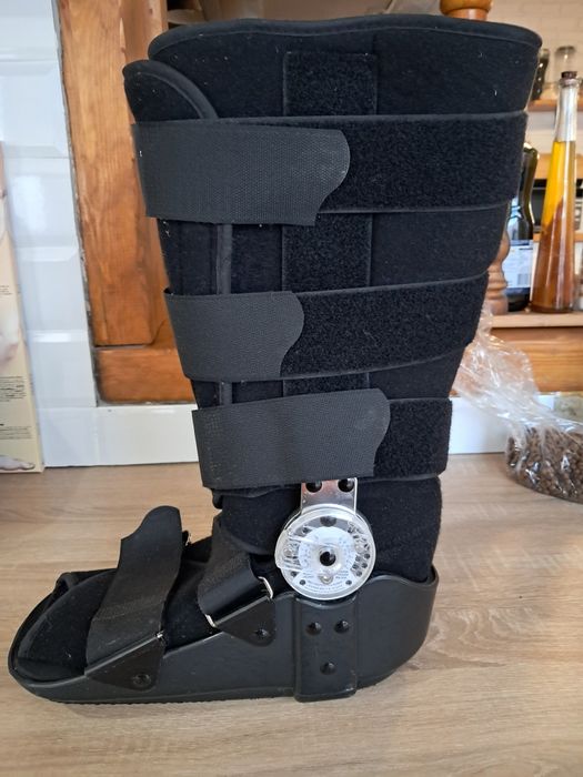 Bota ortopédica semi nova