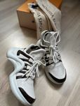 Sneakersy Louis Vuitton rozm.37,5 jak nowe z rachunkiem