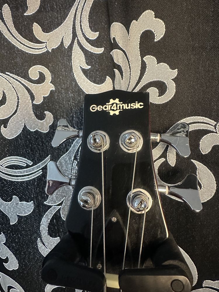 Gear4music 335 Bass Напівакустична бас-гітара