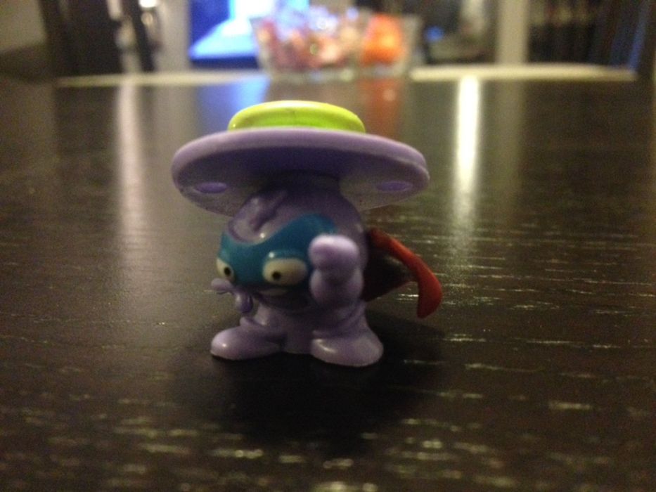 SUPER ZINGS 7 figurek+domek,nowe,nieużywane