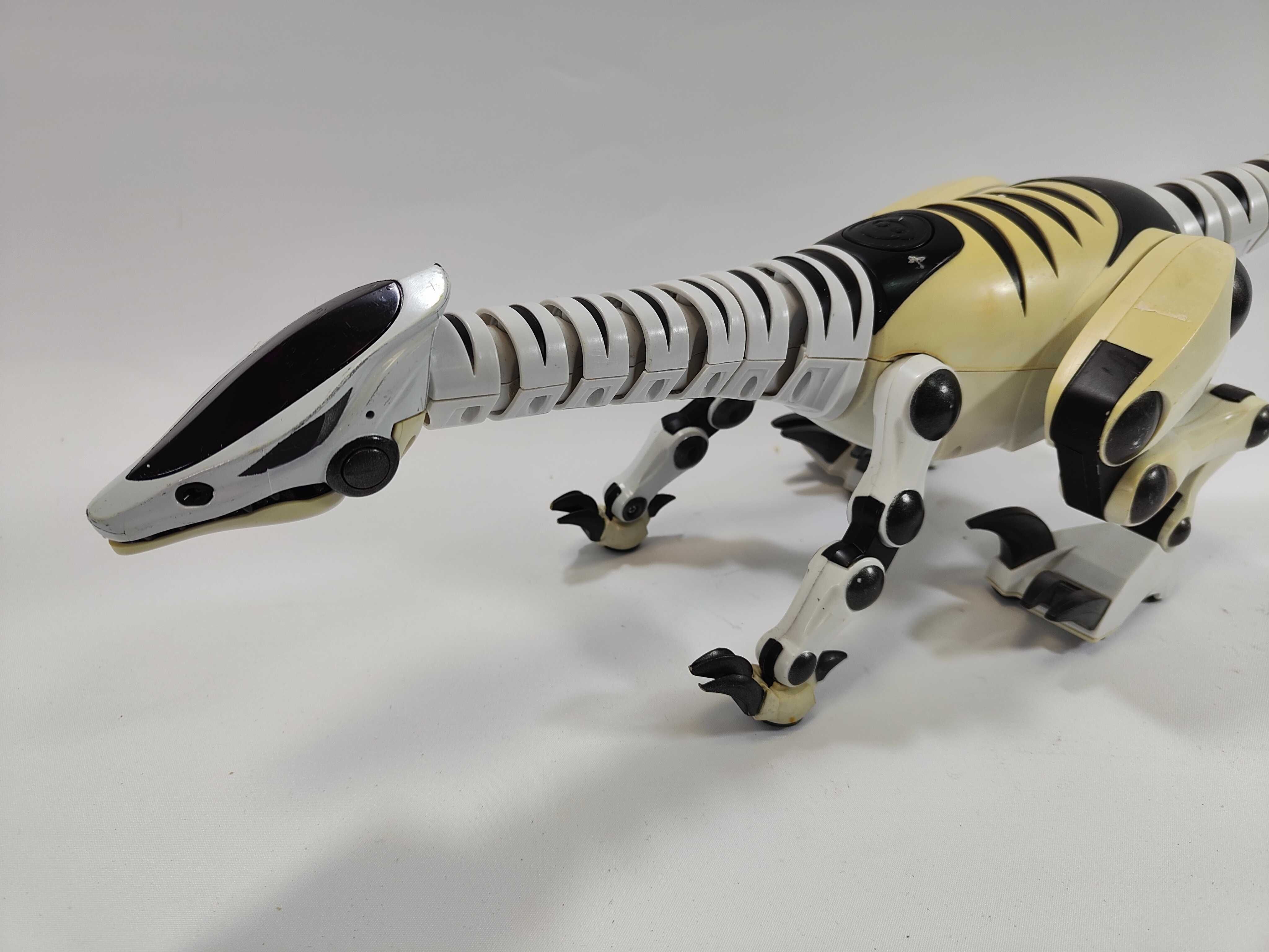 Prezent dla dziecka ROBOT DINOZAUR Tyranozaur X Wowwee