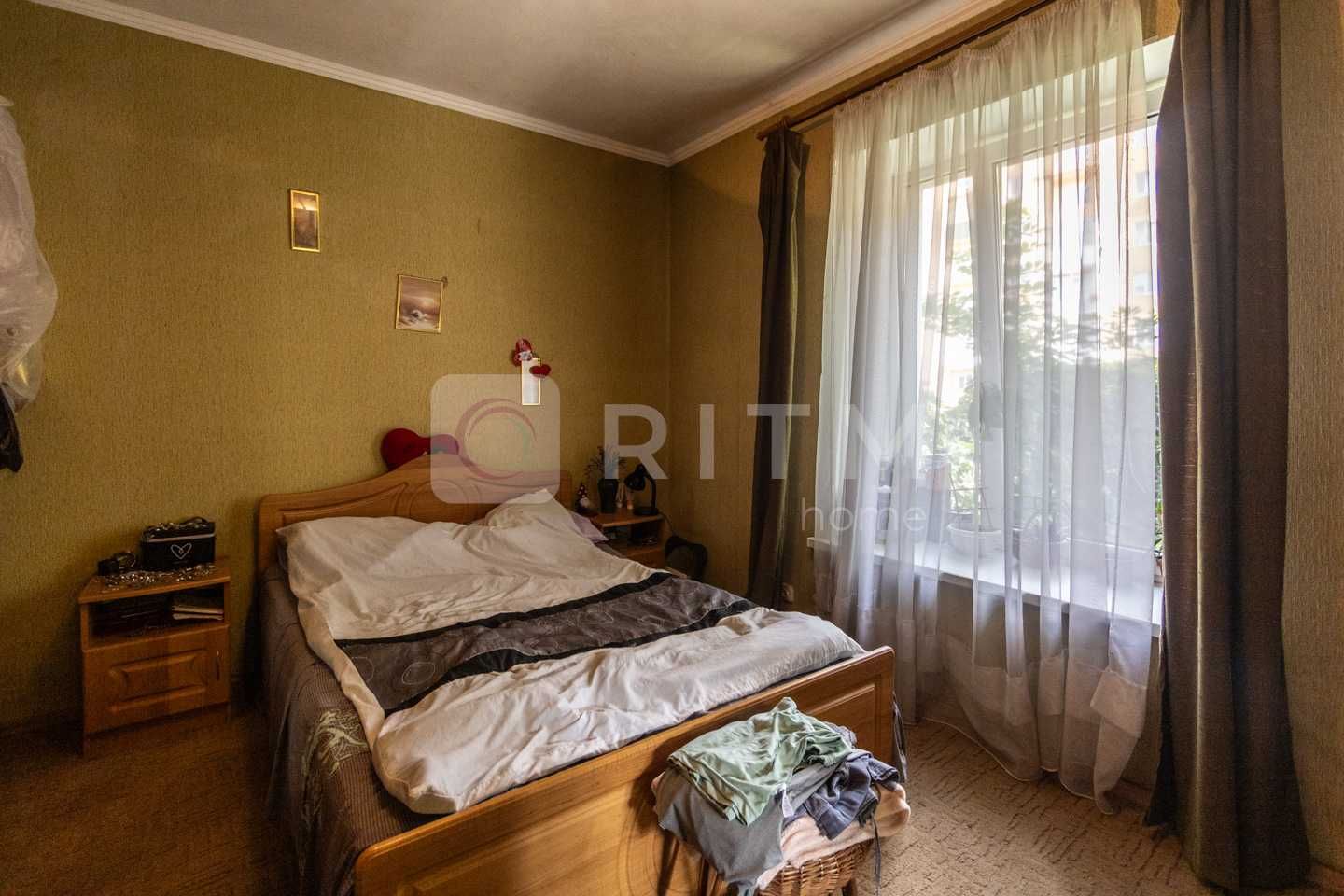 Продаж 3-кімнатної квартири в центрі міста!