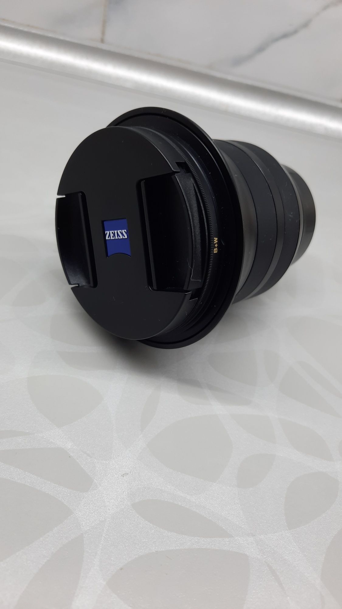 Ширококутний об'єктив Zeiss Touit 2.8/12 X-mount