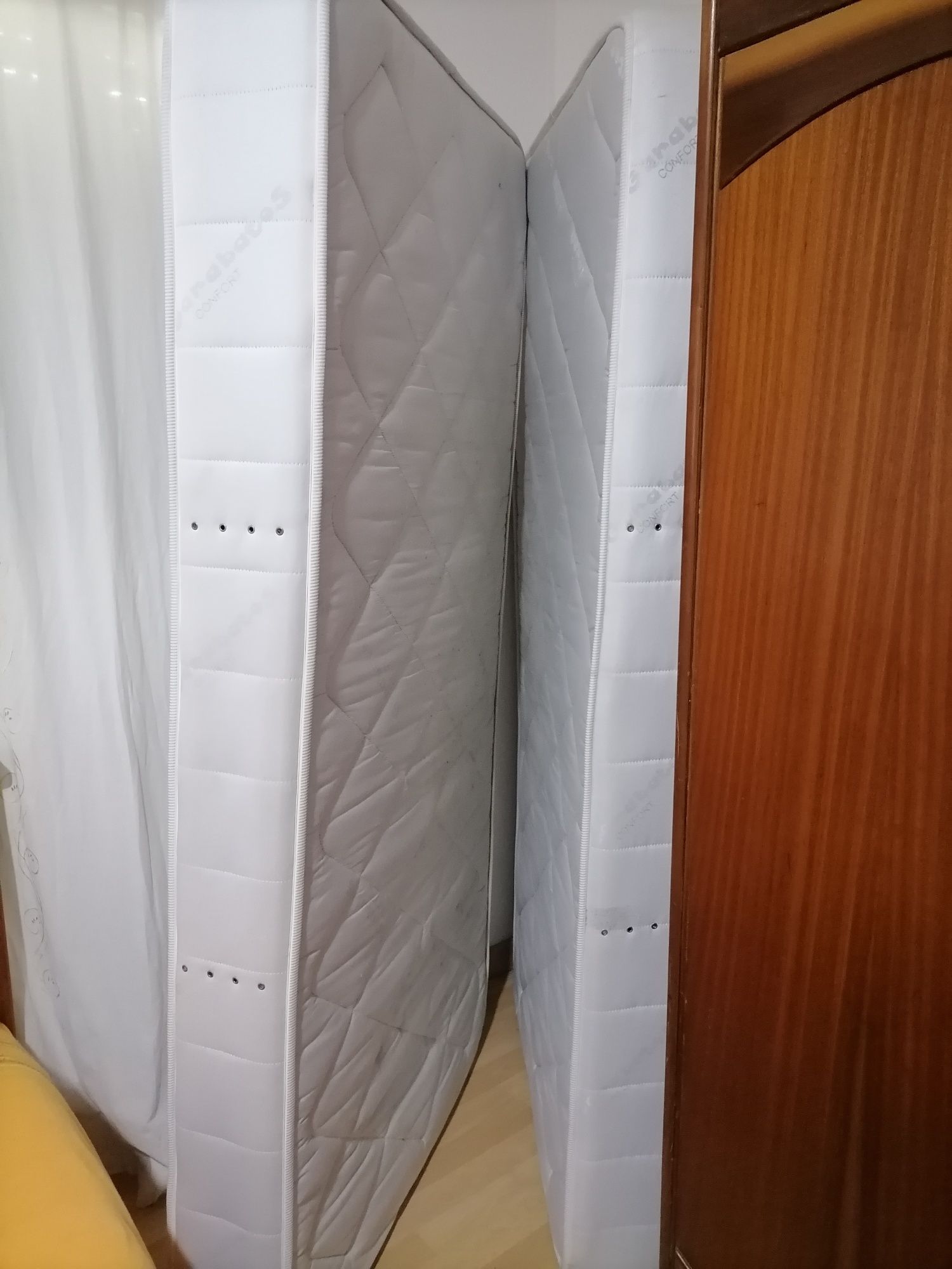 Vendo2 colchões em bom estado