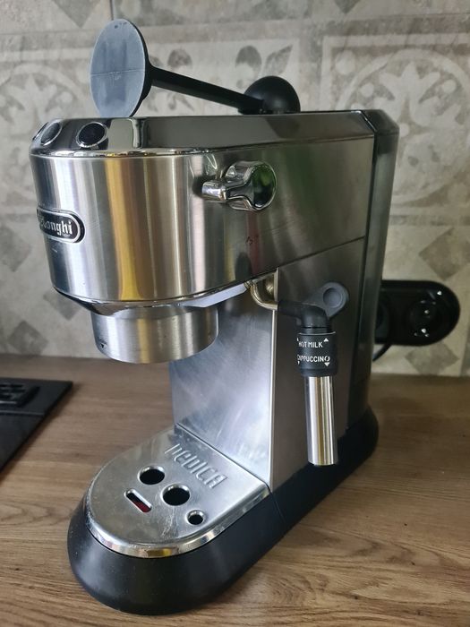 De'Longhi ekspres EC685M + młynek KG521M