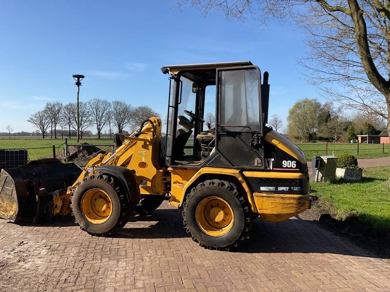 Ładowarka CAT 906 nie volvo jcb