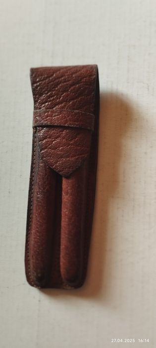 Etui ze skóry na dlugopis i pióro z czasów PRL.