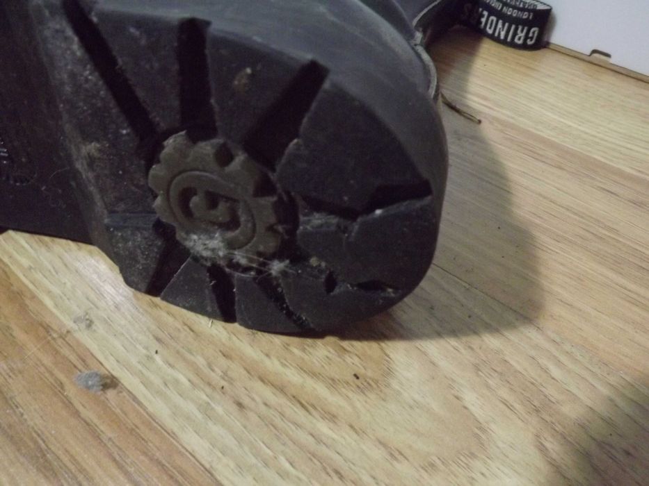 Glany Grinders London England roz 8