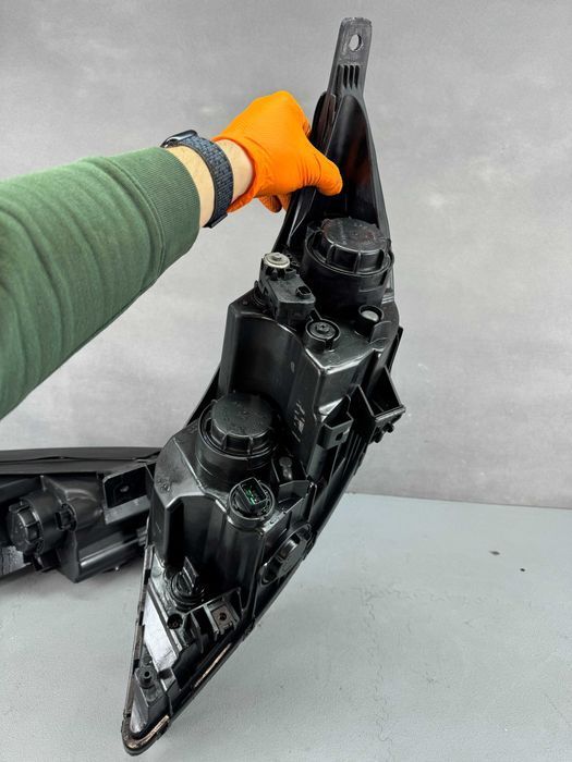 Kia Sportage III 10-15r. Lampy Przód Przednie Europa Lewa+Prawa H7 LED