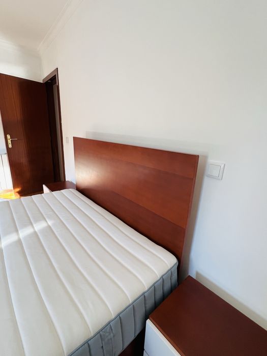 Quarto completo , madeira boa qualidade