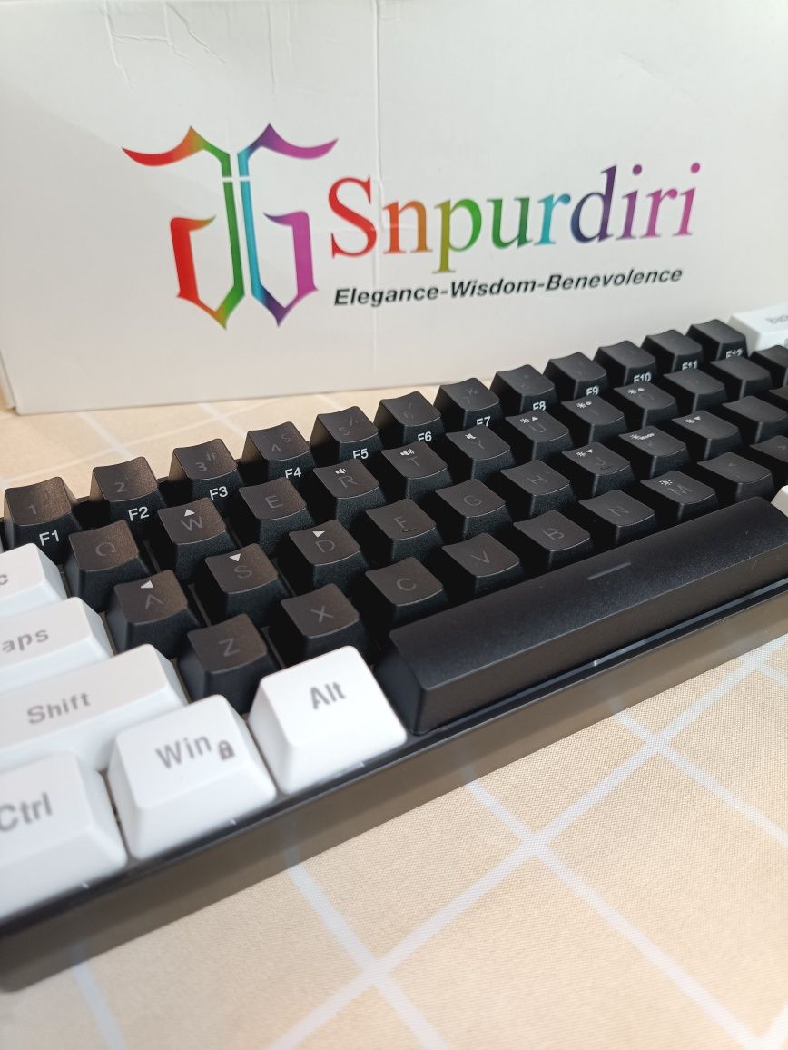 Нова мембранна клавіатура 60% з підсвіткою Snpurdiri
