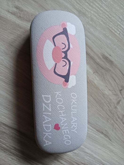 Etui na okulary / pudełko na okulary