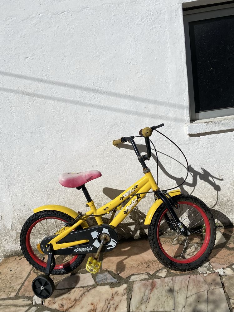 Bicicleta criança com rodinhas