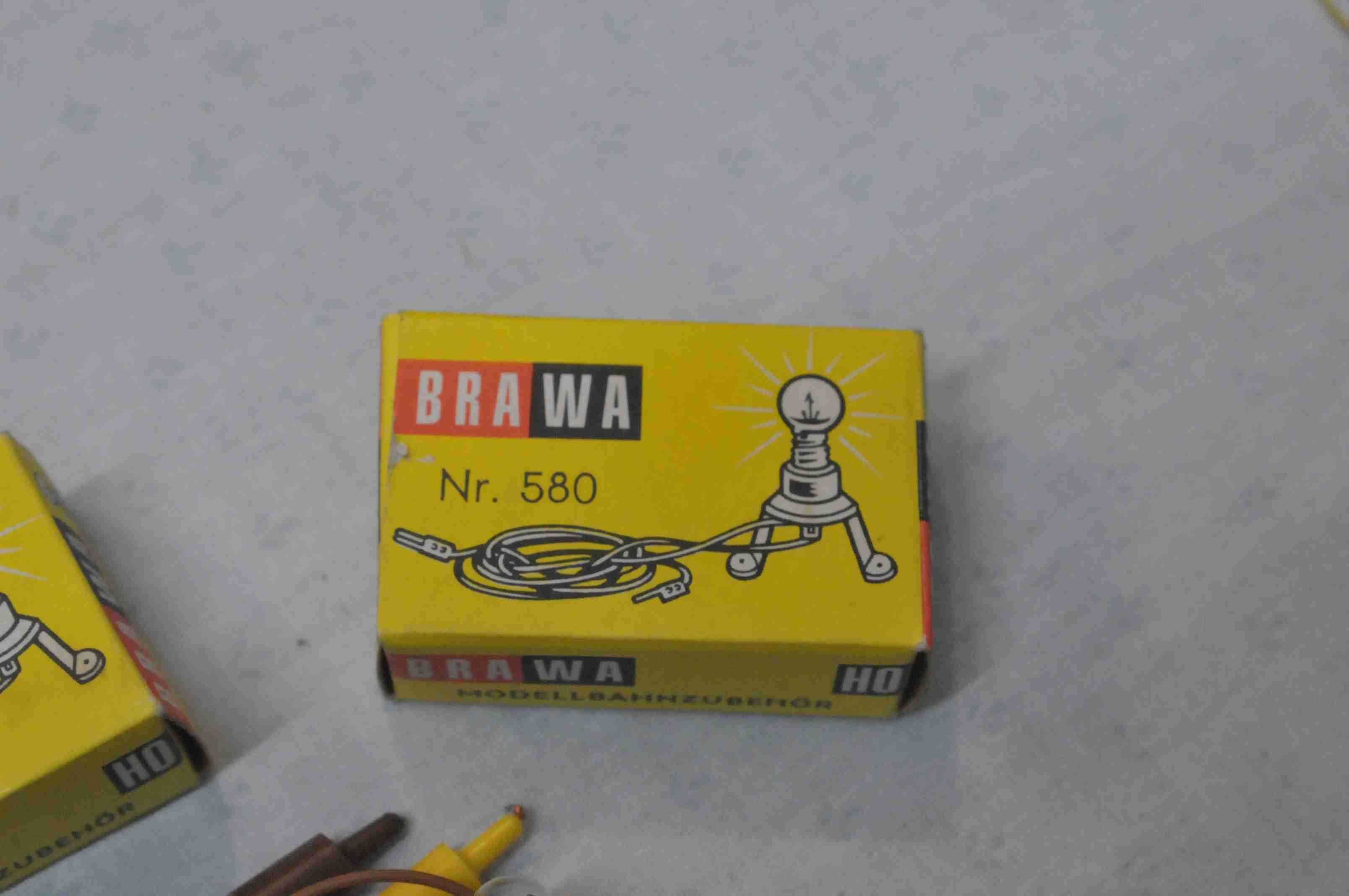 HO - Lampadas com casquilho 19 volts BRAWA ref 580