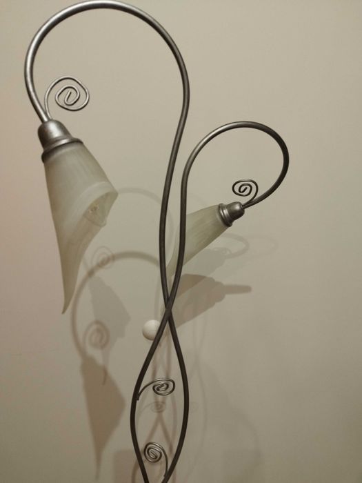 Lampa w bardzo dobrym stanie