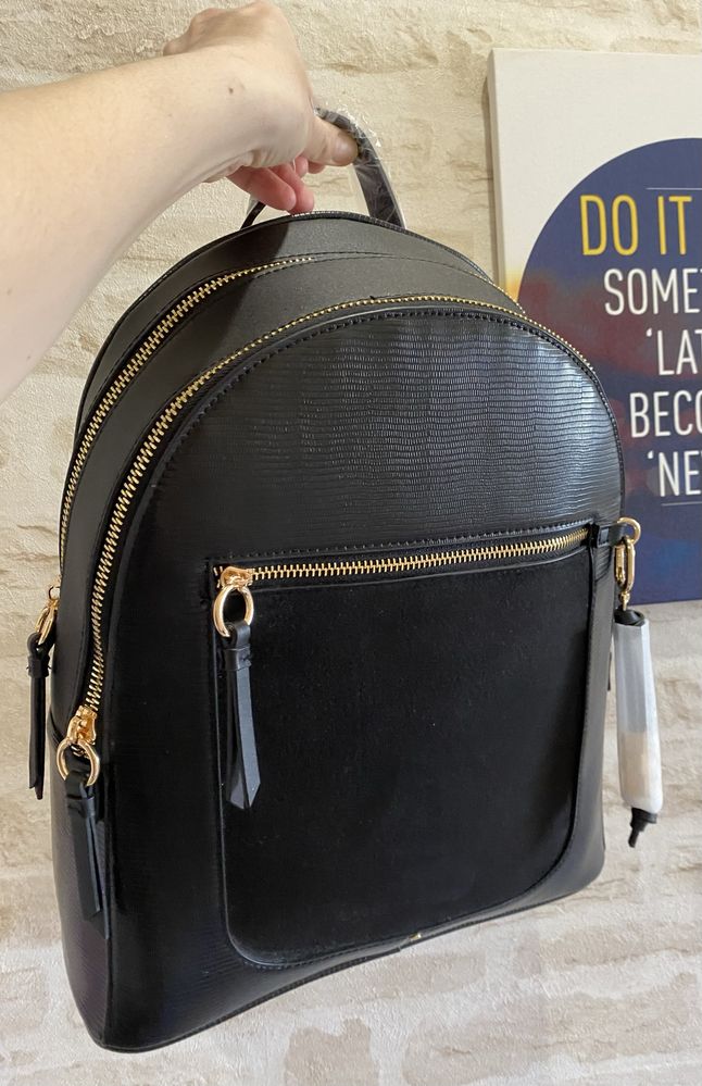 Новий елегантний рюкзак Parfois/ Пафос, для планшету, відряджень