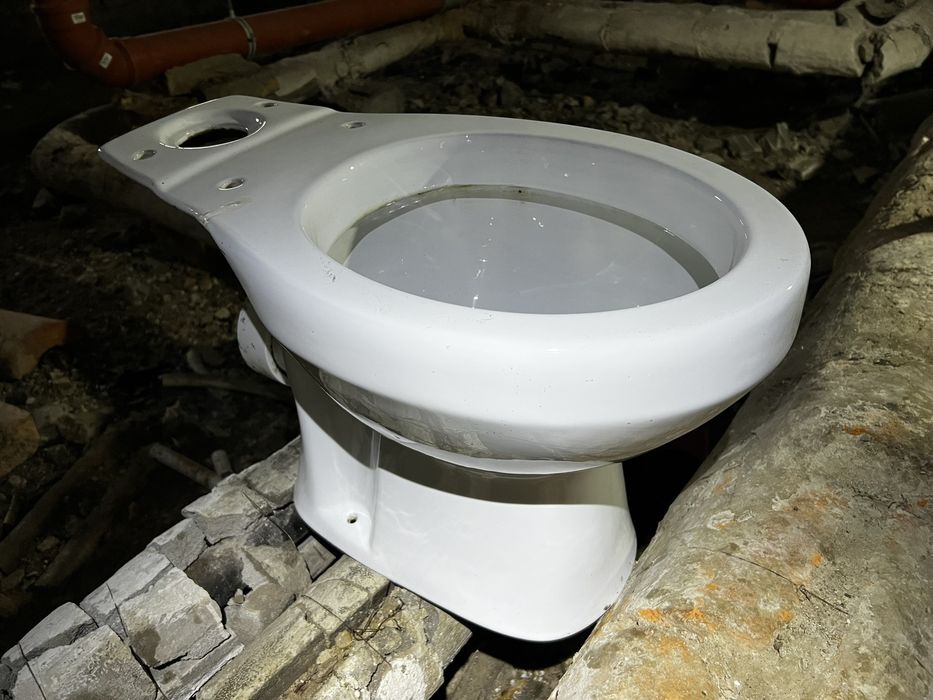 Унитаз в хорошем состоянии