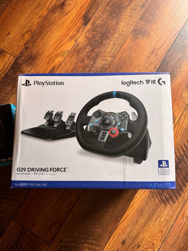 Logitech G29 Driving Force Racing Wheel+Logitech G Driving Force Shift