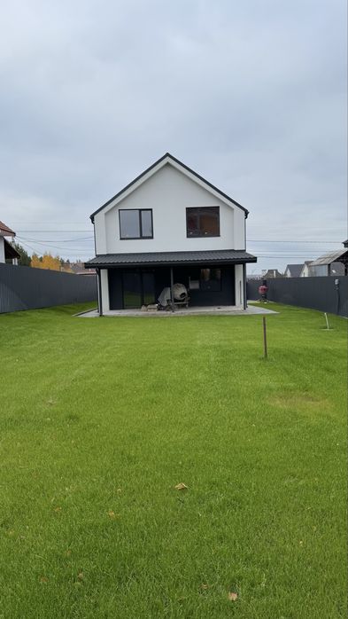 Готовый дом в закрытом коттеджном городке, Ирпень. Газовое отопление.