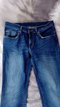 Męskie jeansy, niebieskie