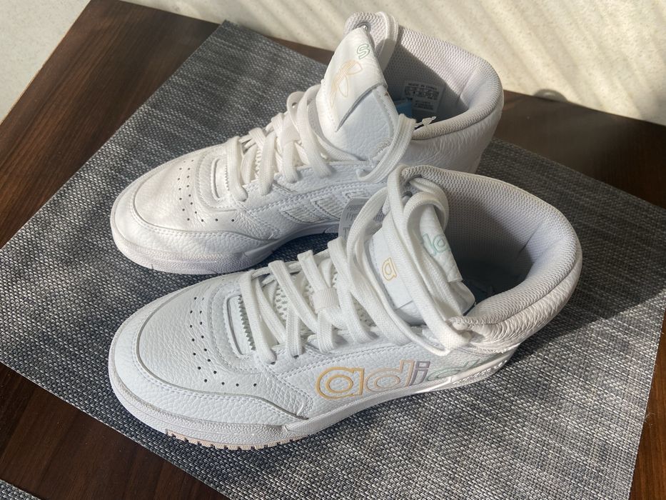 Кросівки Adidas FV4878