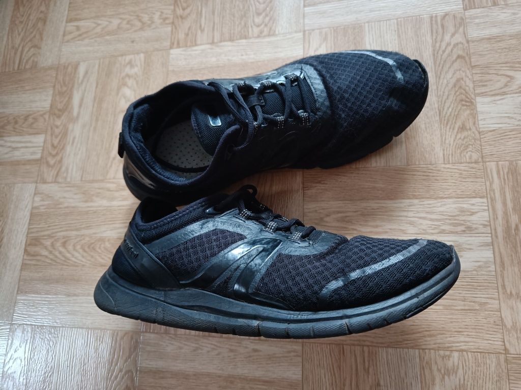 Buty sportowe męskie, czarne, dł wkł. 28,5cm roz. 45