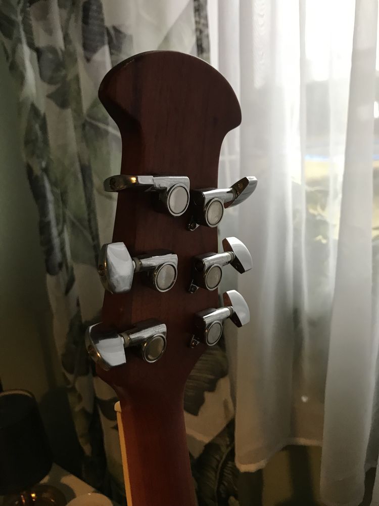 Gitara elektroakustyczna Clarity w typie Ovation