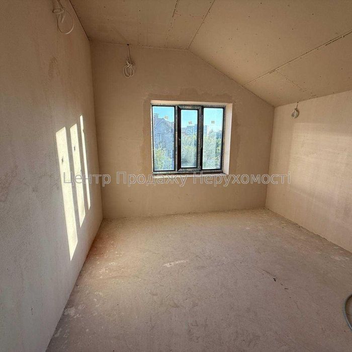 Продам будинок (дом) .Є-оселя