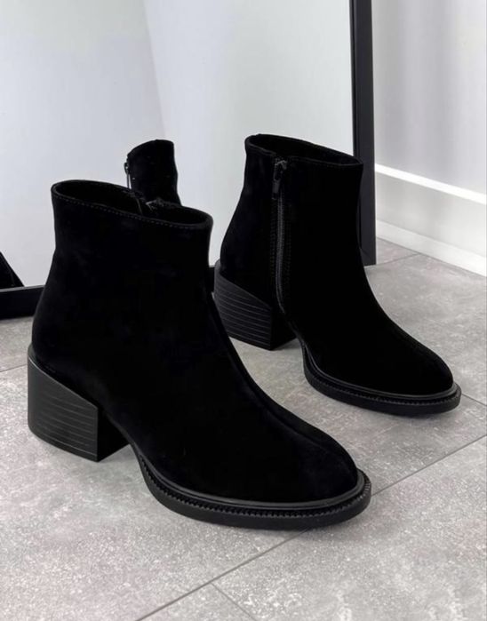 Демісезонні ботінки 39 розмір