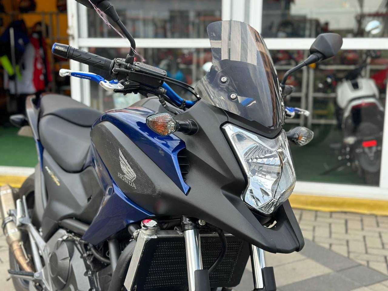 Мотоцикл Honda NC750X 2015