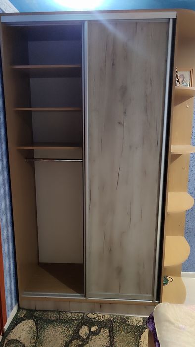 Шкафы купе с зеркалом