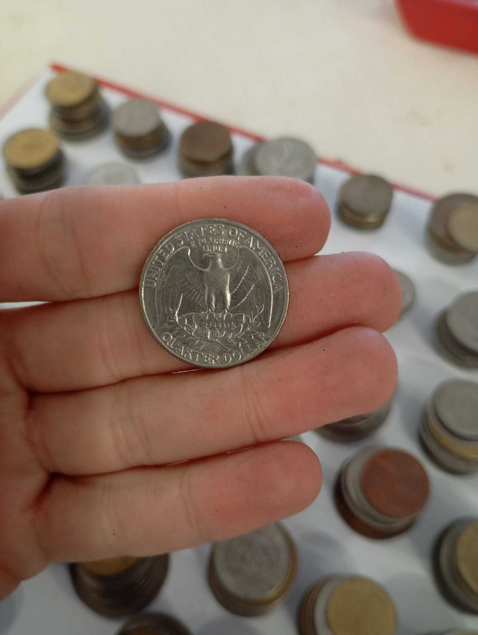Várias moedas de diferentes países
