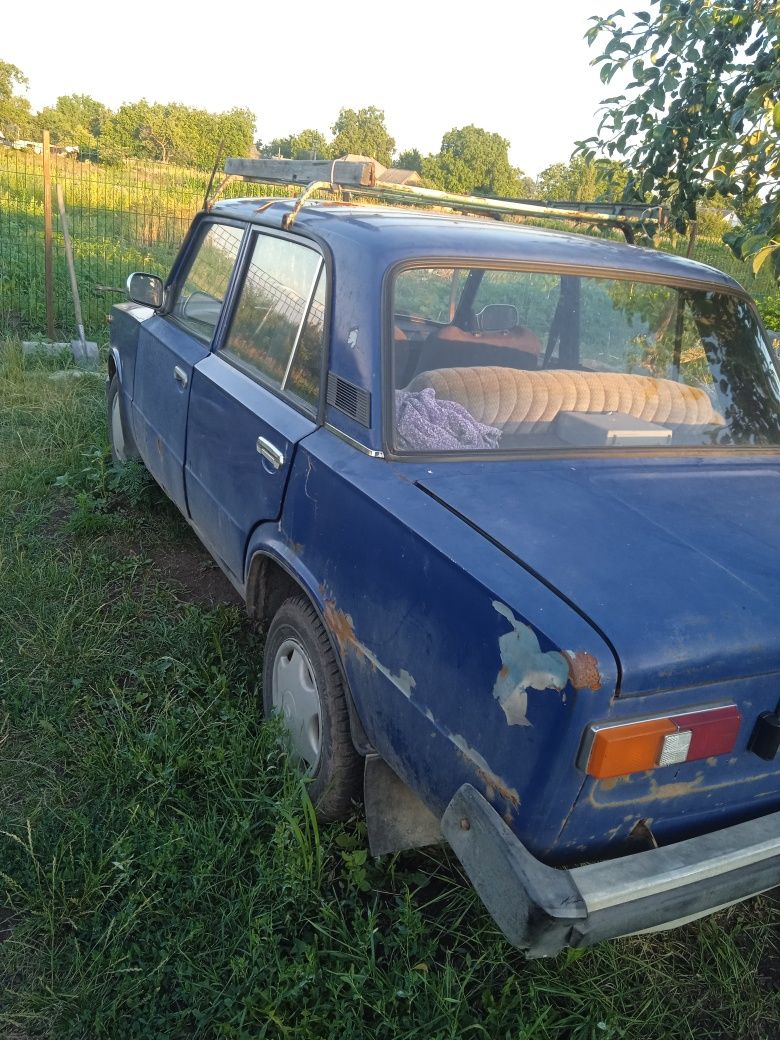 Продам автомобіль ваз 21011